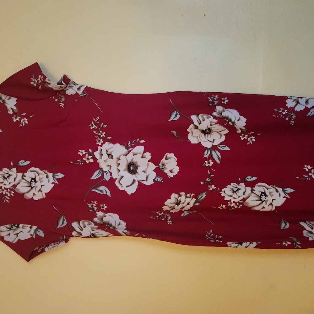 Shein xl red & white flowers